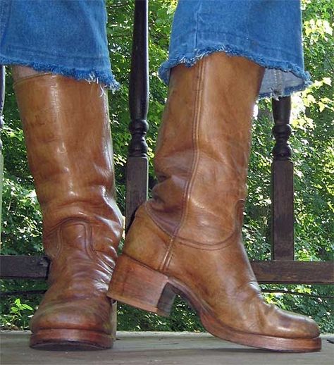 Frye Boots Outfit, Frye Cowboy Boots, Frye Campus Boots, Campus Boots, Vintage Cowboy Boots, Quoi Porter, Funky Shoes, Frye Boots, Fall Fits