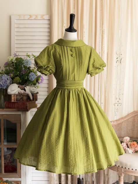 Vintage Green Dress 1950s Style, Vintage Style Dresses Classy, Green Tea Dress, Vintage Dress Aesthetic, Simple Green Dress, Cute Vintage Dresses, Library Fashion, Cottage Core Clothing, Dollcore Outfits