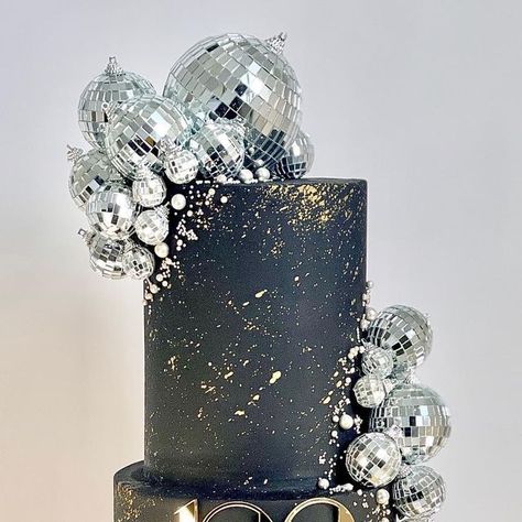 Black Disco Cake, Disco Theme Cake, Disco Ball Cake Ideas, Disco Cakes Birthday, Disco Themed Cake, Disco Ball Theme Party, Disco Cake Ideas, Disco Ball Cake, Disco Birthday Cake