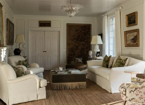 The Expert - Crinkly Cushions and Sofa Skirts Make Carley Summers Feel at Home Carley Summers, Classic Interior Design, Amber Interiors, Living Room Inspo, The Expert, Furniture Design Modern, Top Design, Square Shape, Furniture Collection