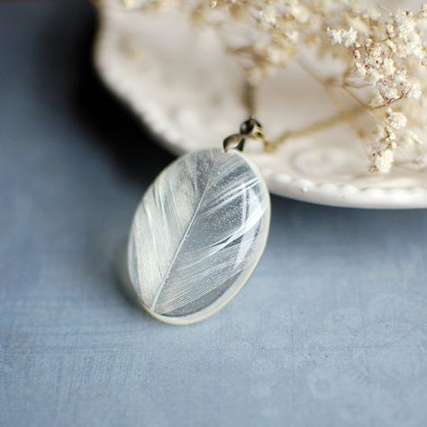 Etsy Transaction - Feather resin pendant - natural white real feather Feather In Resin, Feather Preservation, Feather Resin, Jewellery Resin, Ice Resin, Resin Accessories, Necklace Resin, Resin Jewelry Making, Feather Necklace