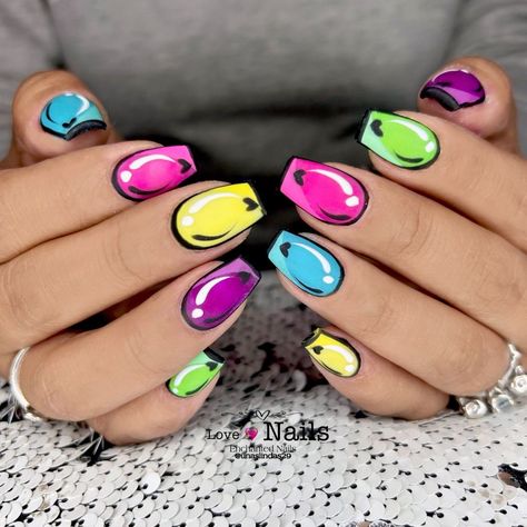 LoveNails by Lizzy Guerrero IG@unaslindas29 nails fashion nailart naildesign nailsofinstagram amolasuñas uñaslindas instagram nailsaddict popartdesign popartnails popart comicnails comic comics Comic Book Nail Designs, Retro 80s Nail Designs, Christmas Pop Art Nails, Pop Art Nails Designs Comic Books, 80s Theme Nails, Comic Book Nails Designs, 80s Nails Designs, 80s Nails 1980s, 80’s Nails