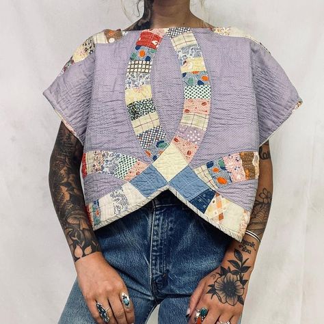 Taylor Randal | SOLD 1st quilt crop top ✨🥺dropping this and 20+ more reworked items on my depop this friday 💌#quilt #reworked #vintage #quiltjacket... | Instagram Visible Mending Stitches, Quilted Clothing, Quilt Coat, Quilted Clothes, Quilt Square Patterns, Reworked Vintage, Quilt Jacket, Diy Quilt, August 11