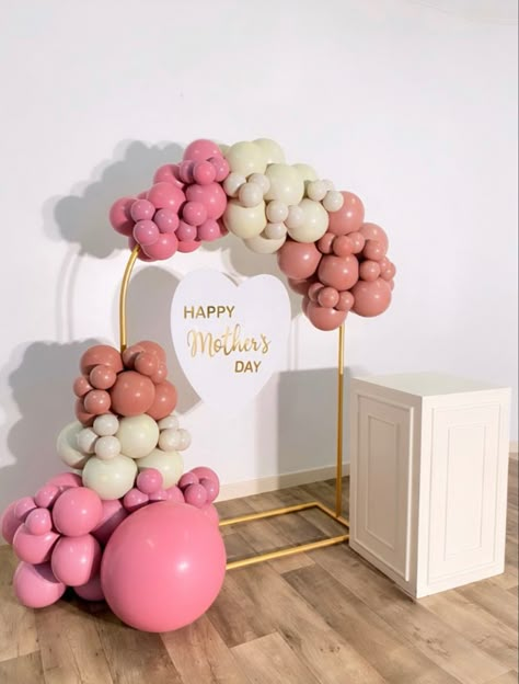 Mother’s Day Balloon Garland Ideas, Mom Balloon Decor, Mother's Day Balloon Decorations, Mother Day Balloons Ideas, Happy Mother’s Day Balloon Garland, Mother’s Day Balloon Arch, Mothers Day Balloon Arch, Mother’s Day Balloon Garland, Mother’s Day Decoration Ideas For Church