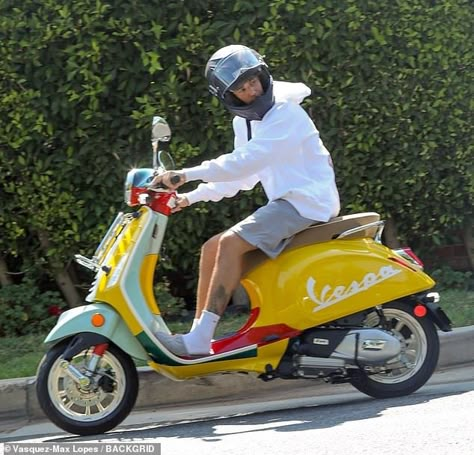 Justin Bieber goes for spin on his new Vespa as he and Chance The Rapper team up to give away $250K | Daily Mail Online Green Vespa, Yellow Vespa, Vespa Illustration, New Vespa, Bicycle Chic, Vespa S, Transformers Cars, Vespa Vintage, Motorcycle Types