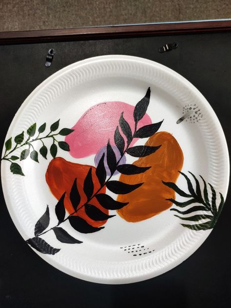 Disposable plate painting, thermocol plate painting,boho painting on plate Paper Plates Painting Ideas, Acrylic Painting On Plates, Painting On A Plate Ideas, Plastic Plates Diy, Paper Plate Decoration Ideas, Drawing On Plates Ideas, Paper Plate Painting Ideas, Painting On Plates Acrylic, Wall Plate Painting Ideas