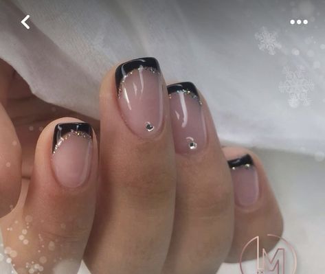 French Manicure Glitter, Black Silver Nails, Black French Manicure, Ongles Gel French, Gold Gel Nails, Glitter French Nails, Black French Nails, Black Nails With Glitter, Glitter French Manicure