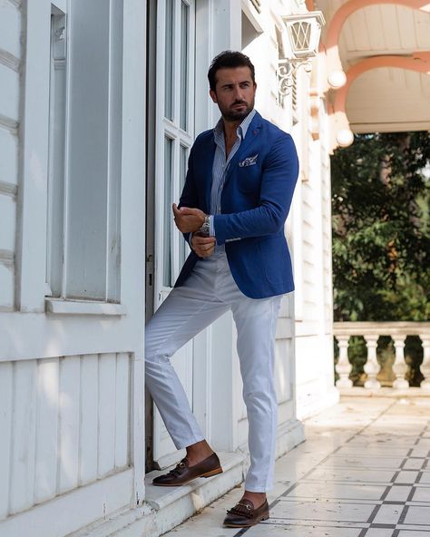 Royal blue blazer and white trousers... —————————————————— @dsdamatonline 👌 Sky Blue Blazer Outfit Men, Blue Blazer Outfit Men, Sky Blue Blazer, Blue Blazer Outfit, Royal Blue Blazer, Light Blue Coat, Royal Blue Jacket, Blazer Wedding, Royal Blue Blazers