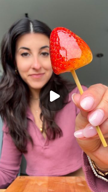 Alexa Santos on Instagram: "I’m addicted to making tanghulu in the microwave at this point 🤭 it’s sooo easy I love it! 🍓🍊🍎🍌 I had a bunch of random fruit so I just tanghulu-ed everything I could find lol… I think my favorites were the strawberries and apples! Get the recipe & instructions below‼️  Ingredients: -washed & dried fruit of your choice -1/2 cup granulated sugar -1/4 cup water   Directions: -Place the fruit onto skewers. Prepare an ice bath. -In a microwave-safe dish, add the sugar and water but don’t stir! Place into the microwave for 3 minutes… being sure to stop every 30 seconds (still don’t stir!) Once the sugar mixture is lightly golden, stop microwaving (this may need an extra 30 secs-1 minute). -Working quickly, dip the fruit skewers into the melted sugar, coating eve Fruit With Sugar Coating, Sugar Glazed Fruit, Fruit On Stick, Fruit Sticks Ideas, New Zealand Meat Pie, New Zealand Meat Pie Recipe, Fruit Skewers Ideas, Sugar Coated Fruit, Individual Treats