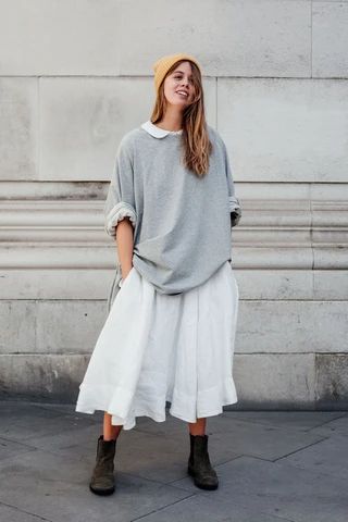 30 Different Layering Ideas of Ethically Made Garments – Son de Flor Dress Layering Outfit, Layering Ideas, Dress Layering, Dress Layered, Dress With Shawl, Layered Fashion, Winter Outfit Inspiration, Next Fashion, Layering Outfits