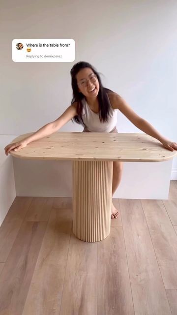 Diy Tiny Dining Table, Small Table Legs Ideas, Fluted Desk Diy, Table With Removable Legs Diy, Diy Expanding Table, Easy Console Table Diy, Diy Oval Table, Raise Table Height Diy, Cement Block Table