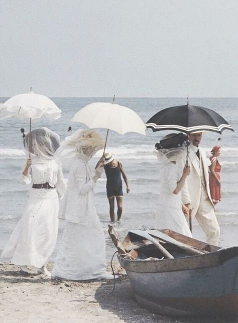 Edwardian Aesthetic, Edwardian Era, Vintage Beach, Beach Aesthetic, Belle Epoque, Vintage Love, Vintage Photographs, Historical Fashion, Looks Vintage