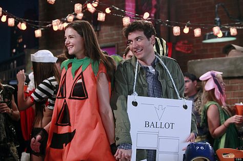 Costume Closet, How Met Your Mother, Halloween Episodes, Halloween Parejas, Ted Mosby, Halloween Spooktacular, Cute Couple Halloween Costumes, Hallowen Costume, Pumpkin Costume