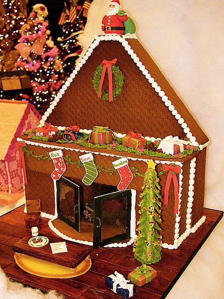 Gingerbread fireplace scene Gingerbread Fireplace, Gingerbread Creations, House Cookies, Gingerbread House Parties, Make A Gingerbread House, Gingerbread House Designs, All Things Gingerbread, Cookies Gingerbread, Gingerbread House Cookies