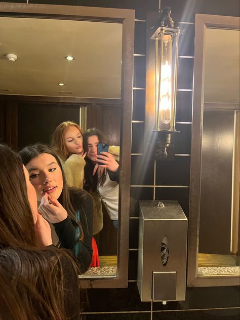 makeup aesthetic girls bathroom friends Bathroom Friends Aesthetic, Club Bathroom Aesthetic, Bar Bathroom Ideas, Bar Toilet, Thorpe Park, Restaurant Bathroom, Bar Signage, Public Bathrooms, Brand Ideas