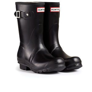 Hunter Wellington Boots - Hunter Women's Original Short Wellington Boots - Black Hunter Wellington Boots, Water Boots, Womens Hunter Boots, Best Rain Boots, Hunter Wellies, Womens Booties, Womens Black Booties, Short Rain Boots, Snow Rain