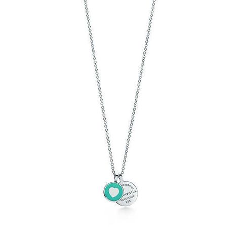 Tiffany and co Tiffany White, White Ribbon Bow, Preppy Accessories, Drop Necklaces, Tiffany Rings, Tiffany And Co Necklace, Tiffany Box, Pendants For Women, Return To Tiffany