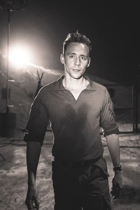 Loki Kneel, Jonathan Pine, Night Manager, Thomas William Hiddleston, Loki Marvel, Loki Tom Hiddleston, Loki Laufeyson, Tom Hiddleston Loki, Photo S