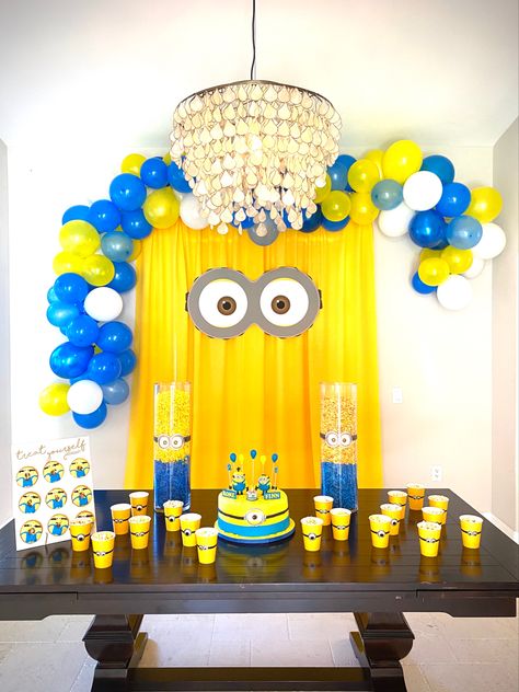 Mega Minions Birthday Party, Despicable Me 2 Birthday Party, 2 In A Minion, Despicable Me 2nd Birthday Party, Minion Decoration Ideas, Minion Birthday Party Backdrop, Minons Birthday Party Ideas Decorations, Minions Backdrop Party Ideas, Minions Background Birthday