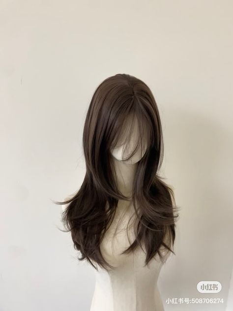 Wispy Ends Haircut, Trimmed Hair, Pretty Hair Cuts, Hair Style Korea, Hair Inspiration Long, Hairstyles For Layered Hair, Hair Stylies, Haircuts For Medium Hair, Hair Up Styles