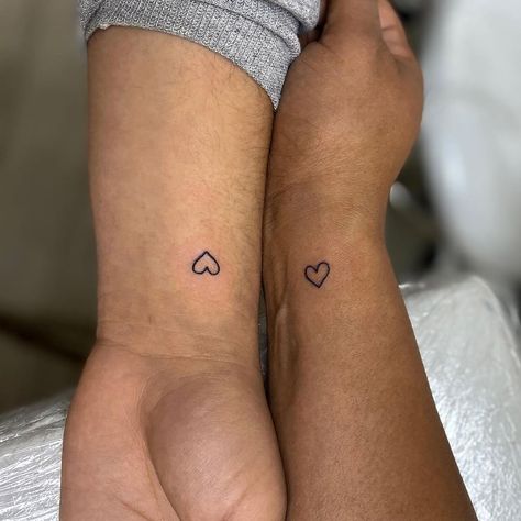 Mother And Daughter Tatoos, Matching Mother Daughter Tattoos, Mother Daughter Tat, Mum And Daughter Tattoo, Grateful For Friends, Mommy Daughter Tattoos, Matching Tattoo Ideas, Father Daughter Tattoos, Mom Daughter Tattoos