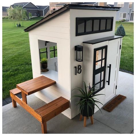 Backyard Discovery Playhouse Makeover, Wood Playhouse Makeover, Kidkraft Playhouse Makeover, Modern Playhouse, Kids Yard, Garden Room Ideas, Outdoor Playhouse, Backyard Kids Play Area, Diy Playhouse