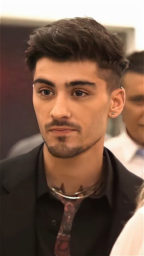 Zayn Malik Beard, Zayn Fashion, Nobody Is Listening Zayn, French Beard, Icarus Falls, Goatee Styles, Zayn Malik Hairstyle, Zayn Malik Style, One Direction Zayn Malik