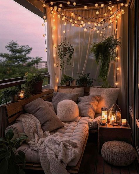 Small Balcony Ideas Apartment Diy, Balcony Ideas Apartment Diy, Balcony Ideas On A Budget, Balkon Decor, Balcony Design Ideas, Small Balcony Ideas Apartment, Balcony Ideas Apartment Outdoor, Closet Aesthetic, Terrace Decor