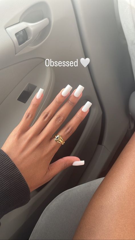 White Squared Acrylics, White Nails Square Medium, Milky Square Nails, Nails White Milky, Milk White Nails Design, Milk Pink Nails, Square White Nails, Milk White Nails, White Square Nails