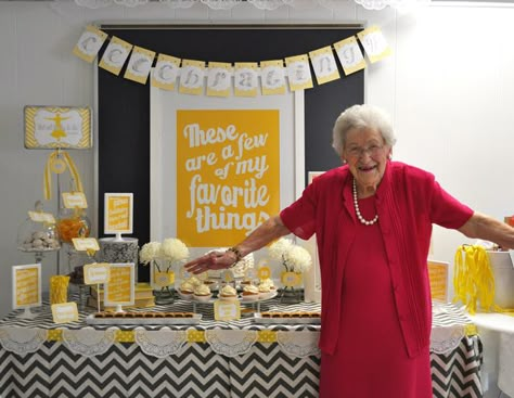 "Sound of Music" themed 98th birthday party- so cute ;-) Party Ideas For Grandma, Birthday Party Ideas For Grandma, Grandmas Birthday Party, 4de Verjaardag, 98th Birthday, Favorite Things Party, 90th Birthday Parties, 100th Birthday Party, Nana Birthday