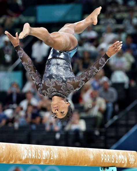 Famous Gymnasts, Athlete Motivation, Gymnastics Team, Usa Gymnastics, Vogue France, Olympic Gymnastics, Sport Gymnastics, Usa Olympics, Artistic Gymnastics