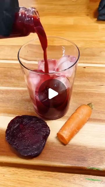 Bloame Wellness on Instagram: "Drink beetroot and carrot juice every day and this is what will happen in your body #naturalremedy #naturalremedies #recipes #Recipe #liverdetox #beetroot #detox #detoxdrink" Beetroot And Carrot Juice, Beetroot Juice Recipe, Health Shots, Juicing Recipe, Detox Liver, Smoothie Recipies, Healthy Juicing, Ginger Shots, Drink Healthy