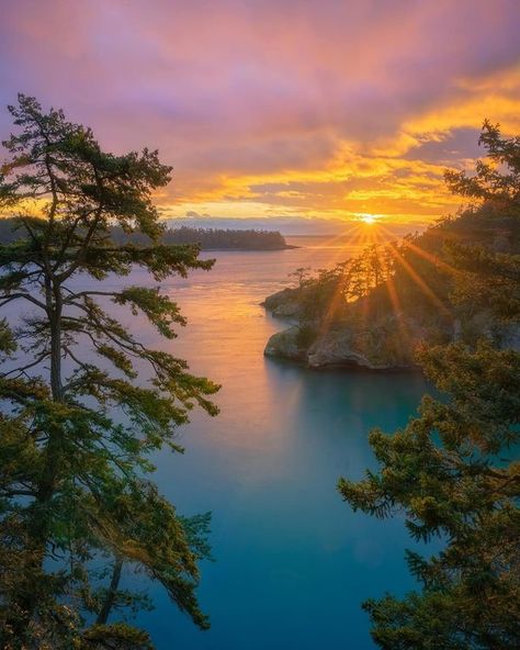 Experience Anacortes November Sunset, Northern Lights Photography, Deception Pass, Water Sunset, Sunrise Landscape, Winter Sunset, Beautiful Sunrise, Sunset Pictures, Turquoise Water