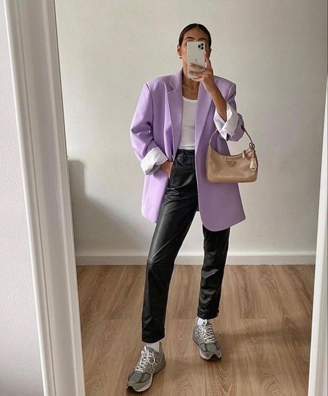 Purple Blazer Outfit, Dressed Up, Elegant Classy Outfits, Smart Casual Work Outfit, Purple Blazer, Blazer Outfits For Women, Daily Fashion Inspiration, Street Style Edgy, Blazer Outfit