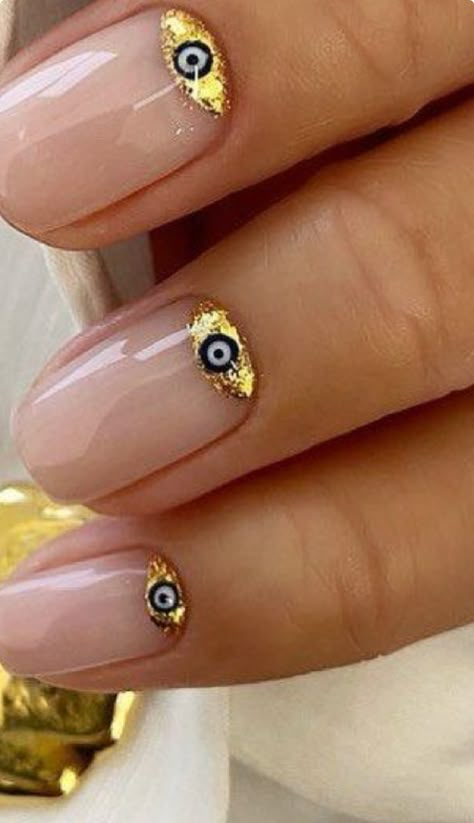 Ojo Turco Nails, Eye Nails Art, Eyes Nails, Trendy Manicure, Evil Eye Nails, Nails Art Ideas, Eye Nail Art, Dot Nail Art, Eye Nails