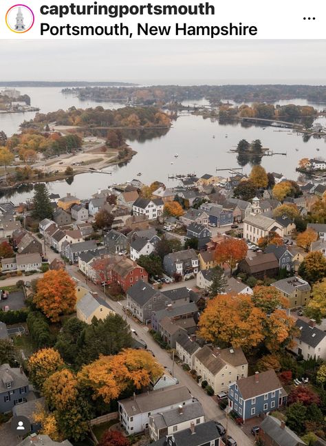 New England Neighborhood, Portsmouth Maine, Inn Aesthetic, American Core, Tis Autumn, New England House, New England Aesthetic, New England Usa, America Photo