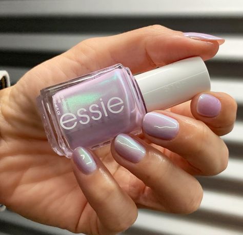 Like the lipgloss #nail trend, the pearlescent trend, also known as “Mother of Pearl Nails,” is kicking off spring with a #sparkle #beauty Mother Of Pearl Nails, 2023 Nail, Summer Nail Polish, Losing My Mind, Nail Color Trends, Summer Nail Art, Lavender Nails, Nail Art Trends, Nail Colour