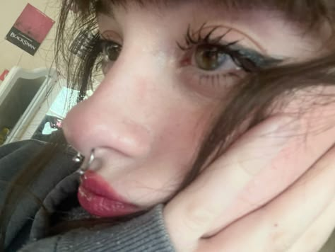 #makeup #aesthetic #septum #septumpiercing #makeupoftheday #eyeliner Y2k Septum Piercing, Eyeliner Y2k, Septum Aesthetic, Cute Septum Piercing, Septum Piercing Aesthetic, Small Septum Piercing, Small Septum, Nose Piercing Septum, Upturned Nose