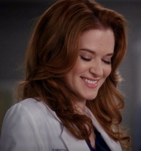 April Kepner Hair, April Kepner, Female Actors, Sarah Drew, Addison Montgomery, Derek Morgan, Greys Anatomy Funny, Greys Anatomy Cast, Meredith Grey