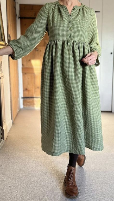 Everyday Dresses Casual Fall, Boho Plaid Outfit, Pinafore Maxi Dress, Homesteading Dress, Shoes To Wear With Dresses Winter, Homesteader Outfit, Little Women Inspired Outfit, Skirt And Sweater Vest Outfit, Homestead Aesthetic Outfit