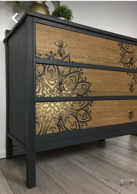 Grey Chest Of Drawers, Interior Vintage, Mandala Stencils, Stencil Furniture, Diy Furniture Renovation, Furniture Rehab, Furniture Renovation, Funky Furniture, Refurbished Furniture