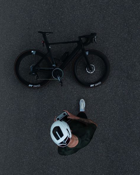 Canyon, aeroad, view, drone, lifestyle Triathlon Aesthetic Men, Road Bike Aesthetic, Bike Riding Aesthetic, Cyclist Photography, Cycling Aesthetic, Athlete Lifestyle, Gravel Biking, Canyon Aeroad, Biking Aesthetic