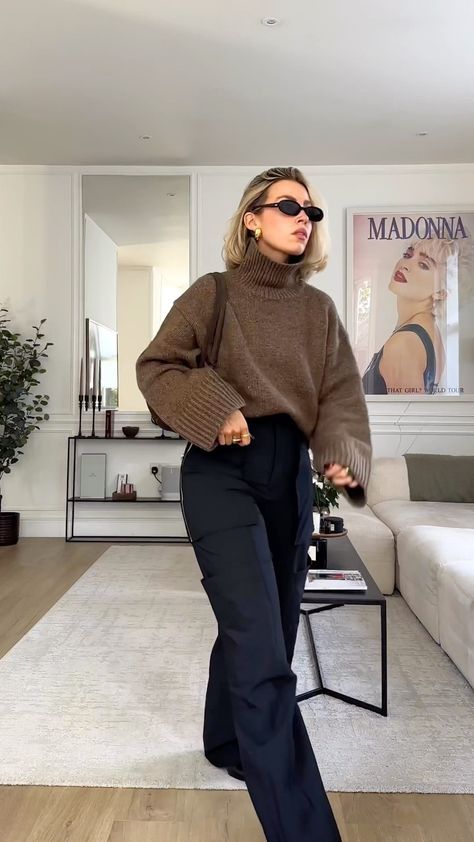 Sweater Outfits Classy, Winter Outfits Trousers, Cardigan Cropped Outfit, Shopping Outfit Autumn, Day To Night Work Outfit, Sweater Wide Leg Pants Outfit, Classy Work From Home Outfit, After Work Date Outfit, Fall Casual Friday Work Outfits