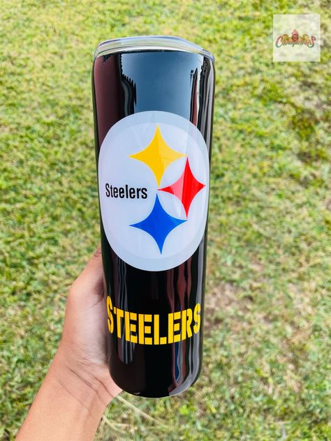 Steelers Tumbler Ideas, Football Epoxy Tumbler, Nfl Tumbler Ideas, Nfl Epoxy Tumbler Ideas, Steelers Epoxy Tumbler, Pittsburgh Steelers Tumbler Ideas, Epoxy Resin, Drink Sleeves, Beverage Can