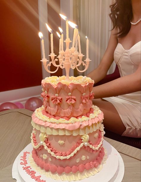 Coquette Cake 2 Tier, Cake For Debut, Cake Debut, 2 Tier Birthday Cake, Debut Cake, Bolo Vintage, Quince Cake, Chandelier Cake, Sweet Sixteen Birthday Party Ideas