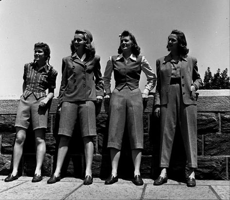 Nina Leen, 40s Mode, 1940s Suit, Fashion 1940s, Lindy Hop, Fashion Forever, 40s Fashion, 1940s Fashion, 50s Fashion