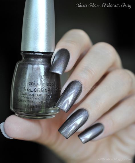 Metallic Grey Nails, Silver Gray Nails, Pewter Nails, Nail Metallic, High Nails, Shiny Nails Designs, Nail Paint Shades, Metallic Art, Grey Nails