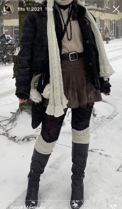 Whimsigothic Outfits, Winter Grunge Outfits, Grunge Outfits Winter, Im Waiting, Alt Clothes, Winter Outfits Aesthetic, Alt Outfits, Grunge Fairy, Clothing Outfits