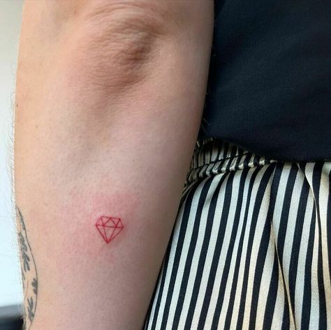 Red Ruby Tattoo, Ruby Stone Tattoo, Ruby Tattoo Gem, Ruby Gem Tattoo, Rubies Tattoo, Red Dot Tattoo, Red Diamond Tattoo, Ruby Tattoo Ideas, Red Tattoo Designs