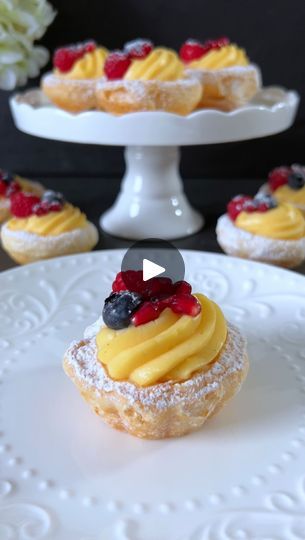 Custard Pastries, Berry Custard, Custard Pastry, Puff Pastry Recipes Dessert, Fruit Salad With Pudding, Fruit Custard, Pastries Recipes Dessert, Afternoon Tea Recipes, Low Calorie Desserts